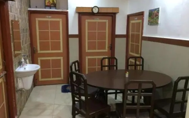 Vinayak Guest House