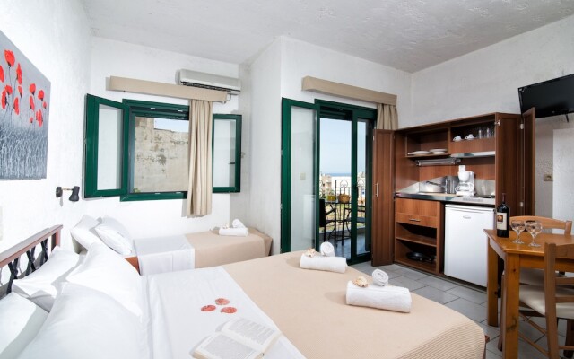 Charming Studio Near the Beach