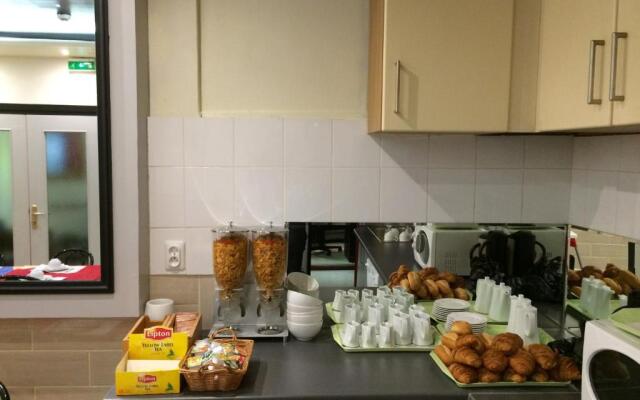 Hipotel Paris Voltaire Bastille