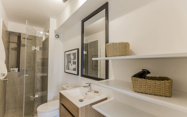 Primera Parada Lofts by Wynwood-House