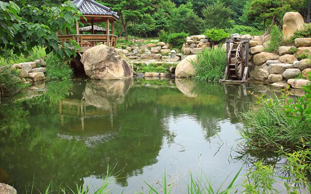 Gyeongju Forest Garden Pension