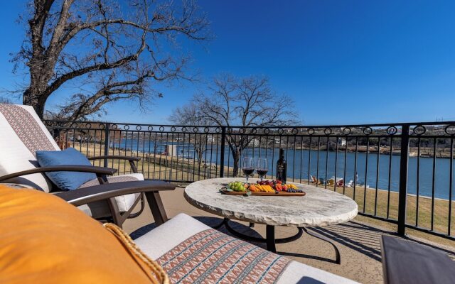 Luxurious Lakehouse With Indoor Pool-hot Tub-fire Pit
