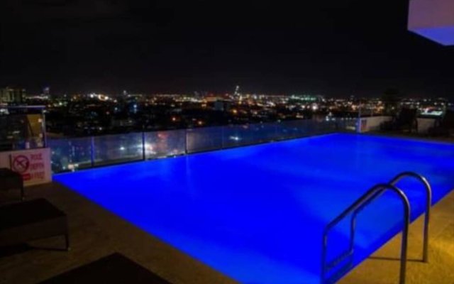 Seaview Infinity Pool Near IT Park Mall