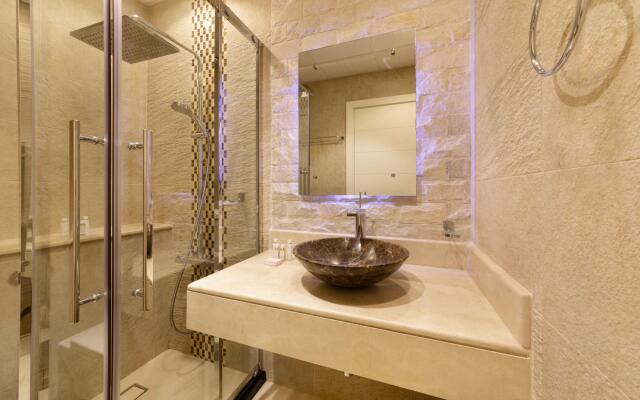 Tiara Aquamarine - 1106- PJ