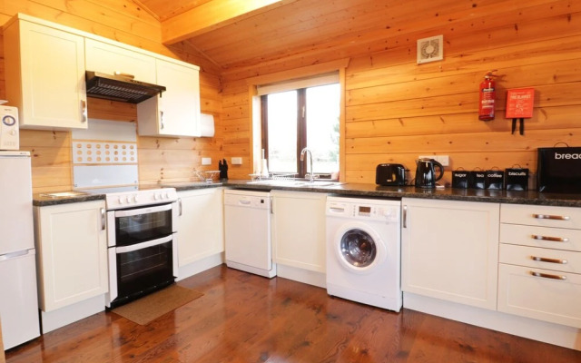 Holly Lodge