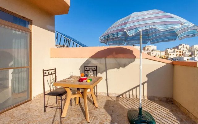 Merill Pool and Sea Penthouse Apart 6