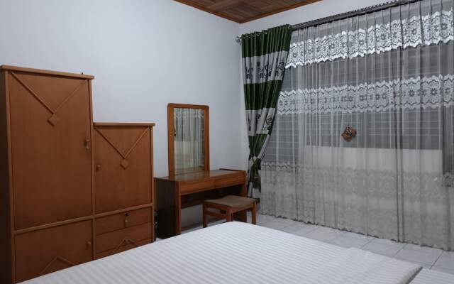 OYO 93706 Penginapan Syariah Hj. Kenan