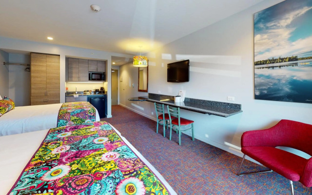 Surfside On The Lake