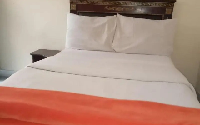 Lucy Guest House B&B