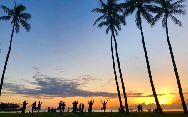 Waikiki Banyan #2608-T2