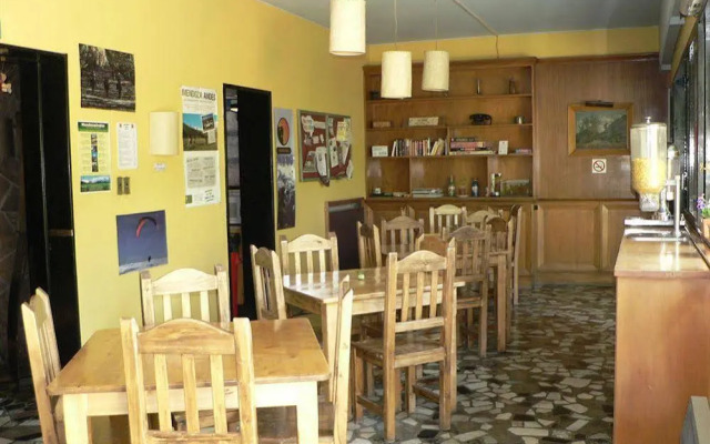 Monkey Hostel All In Mendoza