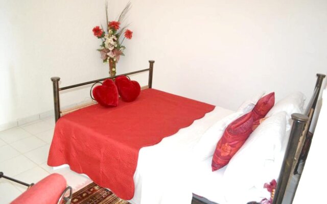 Studio In Deshaies With Wonderful Sea View Shared Pool Enclosed Garden 2 Km From The Beach