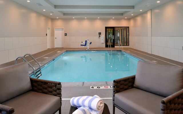 Hampton Inn Cedar Falls Downtown