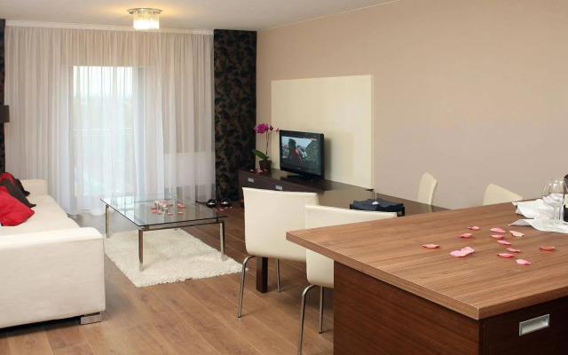 Golden Fish Hotel Apartments
