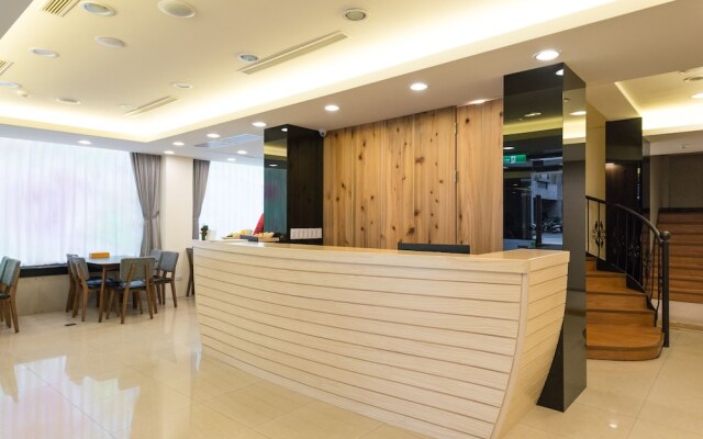 Ruocing Hot Spring Hotel