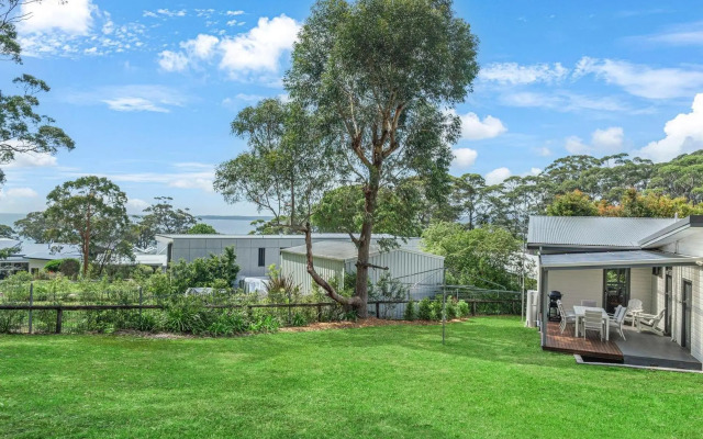 Sandlines at Hyams Beach 4pm Check Out Sundays