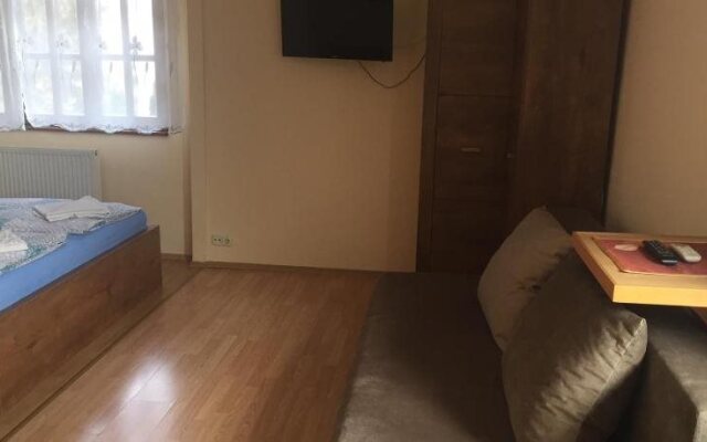 Apartments Yowan