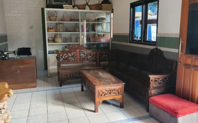 OYO 90043 Vila Afanda Syariah