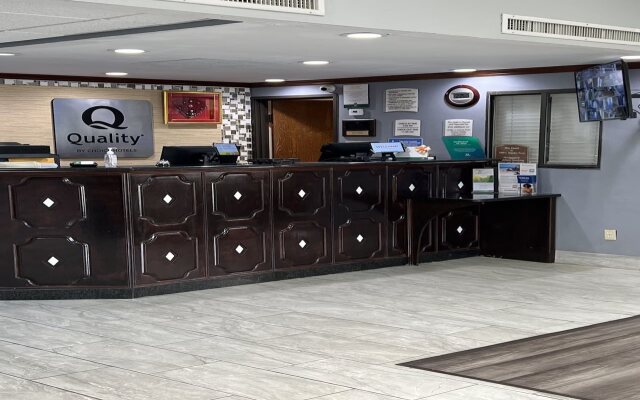 Quality Inn Merriam - Kansas City