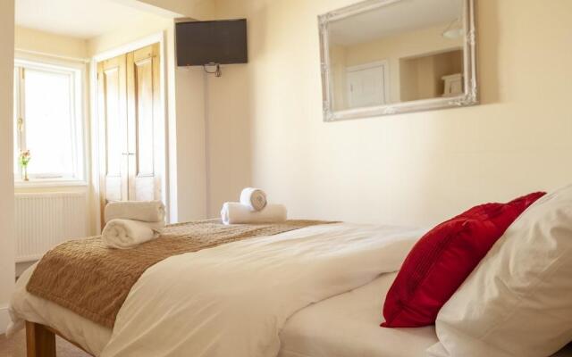 Garden Apartment On The Beach