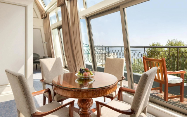 Shangri-La Bosphorus, Istanbul