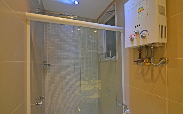 Lindo apto reformado com vista - C044