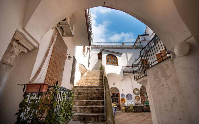 Ravello House