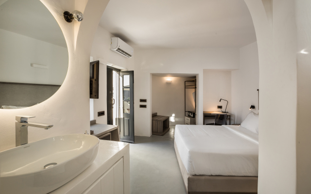 Sun Rocks Boutique Hotel