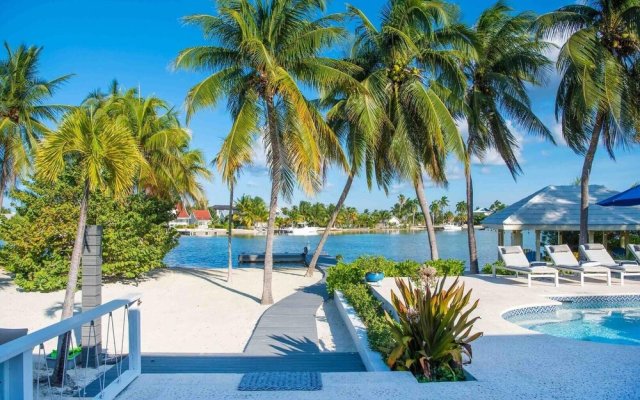 Great Escape-4BR by Grand Cayman Villas & Condos