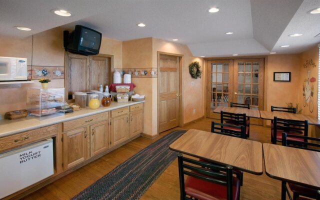 Americas Best Value Inn & Suites St. Marys