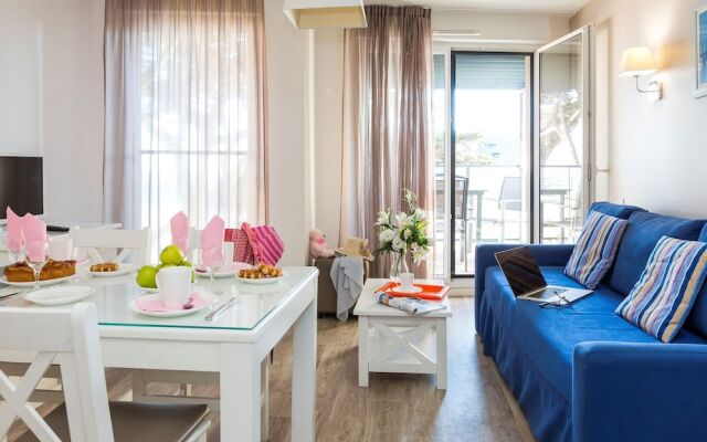 Comfortable apartment with a microwave nearby the beach