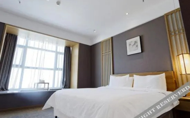 Qianna Yayue Hotel (Zhengzhou High-tech Zone Science Avenue store)