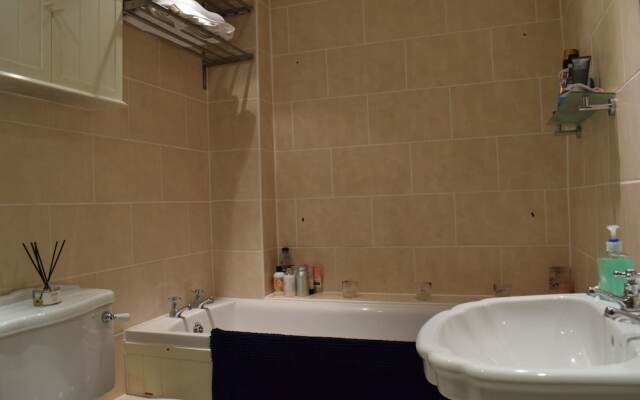 1 Bedroom Flat In Lower Clapton, Hackney