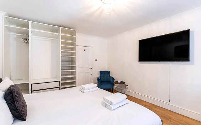 Spacious 4-bed House Near Liverpool St