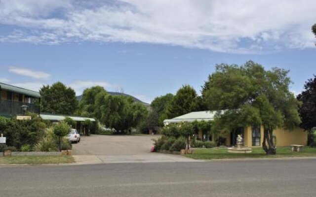 Hilltop Hotel Omeo