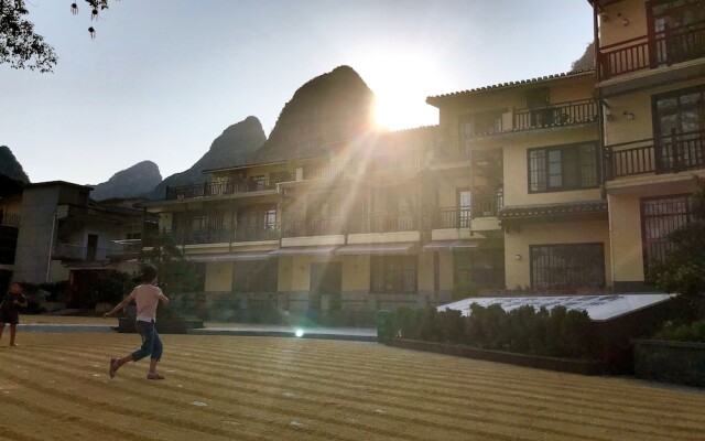 FangLian Lake Holiday Resort