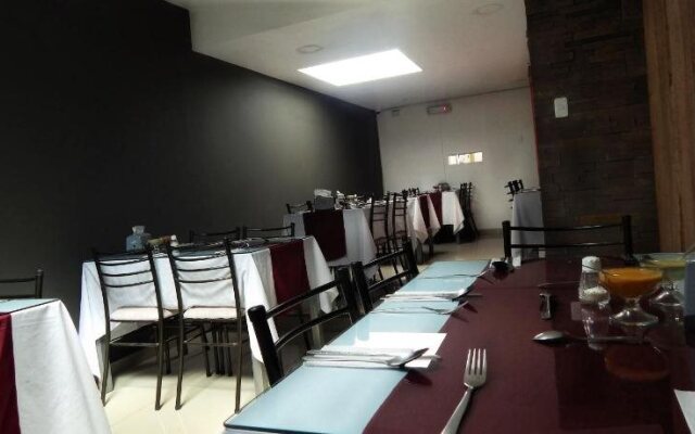 Hostal El Roble