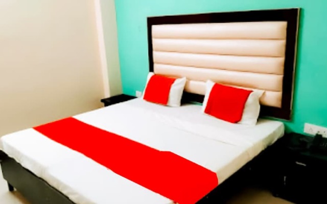 Roomshala 073 Hotel Budget Stays