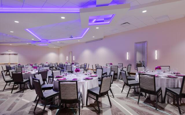 Holiday Inn La Mirada – Buena Park by IHG