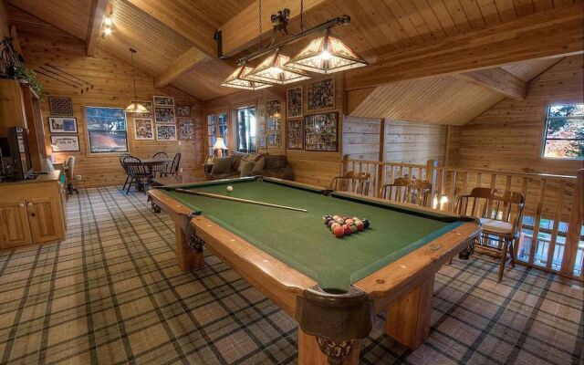 Smokey Joes by Lake Tahoe Accommodations