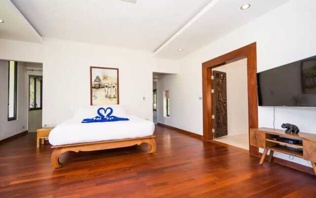 3 Bedroom Pure Luxury Lipa Noi
