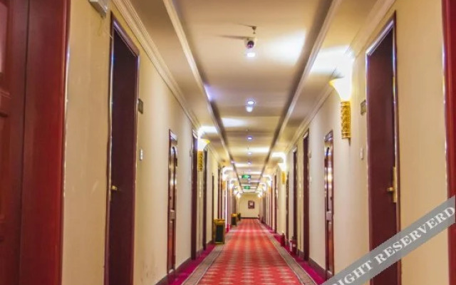 Yunlong Hotel