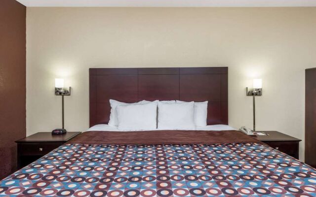 Days Inn & Suites Casey