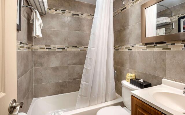 Downtown Hollywood Gardens Inn & Suites