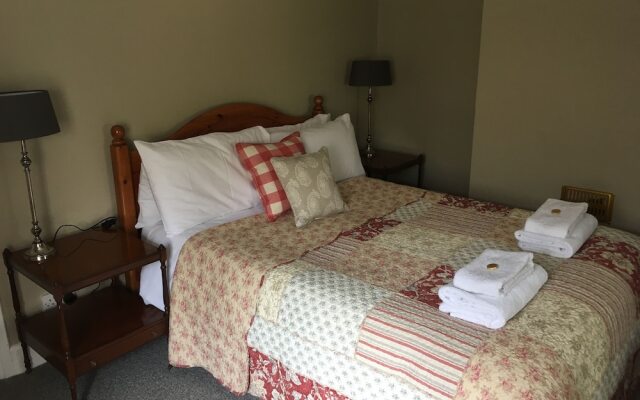 Gorselands Hall Bed and Breakfast