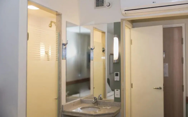 ibis budget RJ Praia de Botafogo