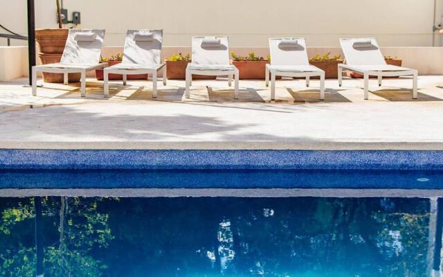 100MB Apt with Rooftop & Swimming Pool