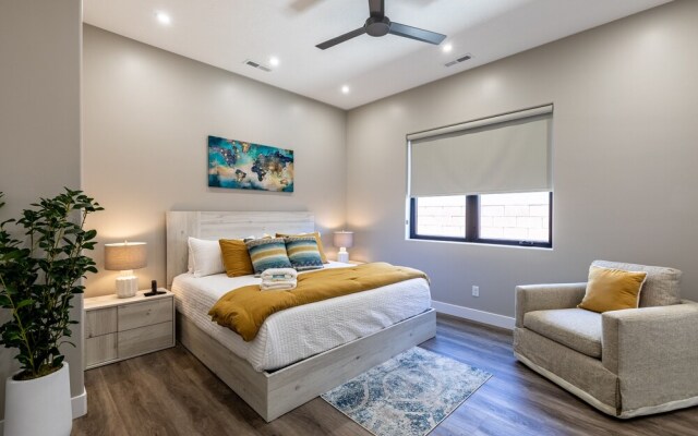 Desert Dreaming 2 Bedroom Home by RedAwning