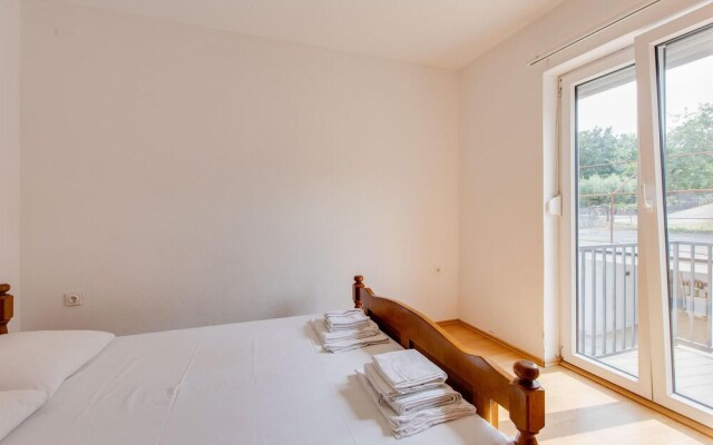 Beautiful Apartment in Marsici With Wifi and 1 Bedrooms