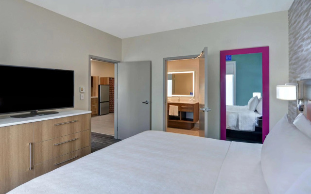 Home2 Suites by Hilton Savannah Midtown, GA